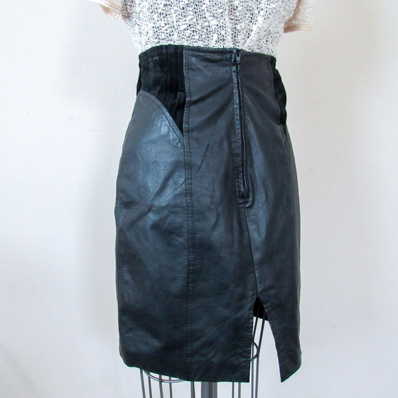VINTAGE Black Leather Pencil Skirt - Picture 4 of 8